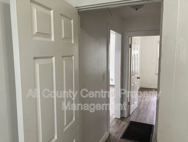 2304 Eufaula Ave - Photo 7 of 10