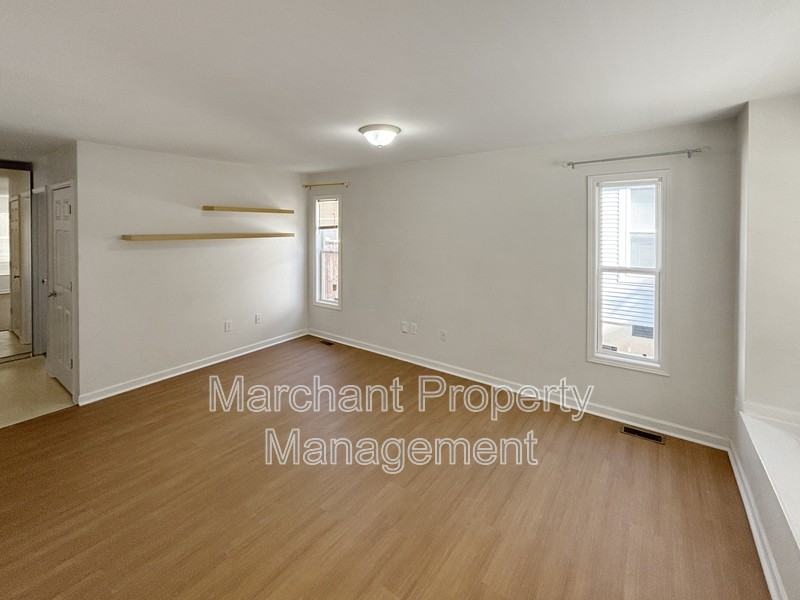 335 Woodlark Street - Photo 4 of 25