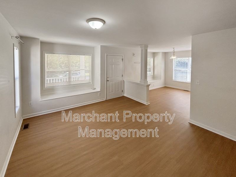 335 Woodlark Street - Photo 6 of 25