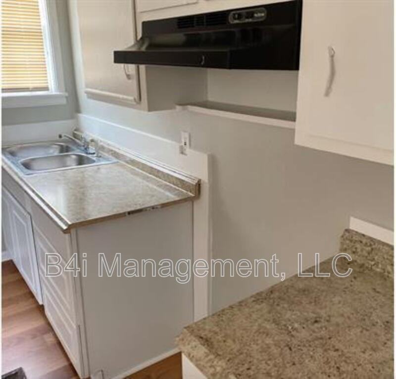 159 Munson Dr - Photo 2 of 16