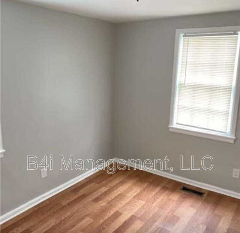 159 Munson Dr - Photo 4 of 16