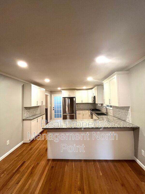 2301 Echo Hills Cir Ne - Photo 5 of 48