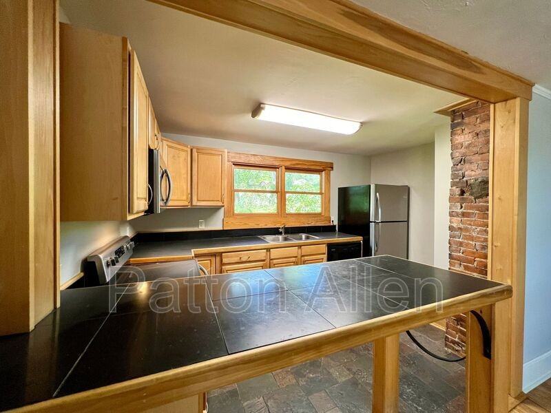 5 Shady Cove Ln - Photo 6 of 26