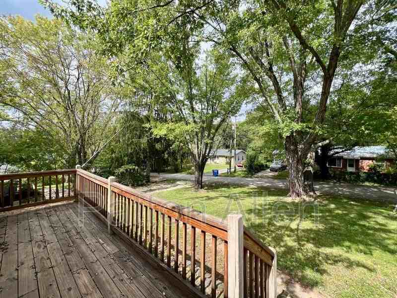 26 Pine Lane - Photo 3 of 28