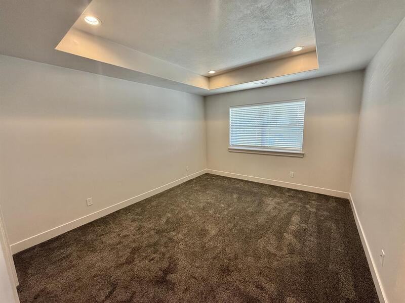 884 W Factory St - Photo 6 of 16