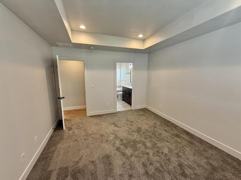 884 W Factory St - Photo 7 of 16