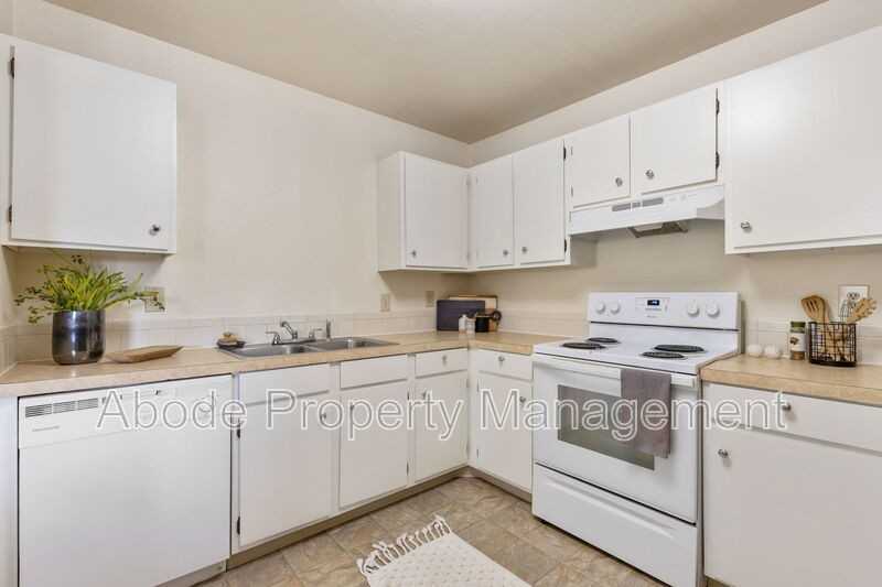 1418 Emery Ct #2 - Photo 7 of 17