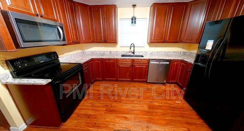 5998 Greenwillow Lane South - Photo 4 of 24