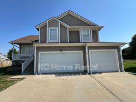 826 Se 13th Ter - Photo 1 of 1