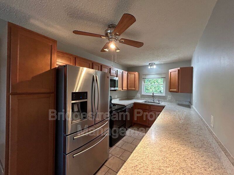 26 Candlewood Ct - Photo 3 of 7