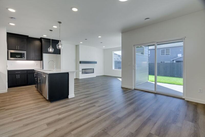 1843 Nw 18th Way - Photo 5 of 40