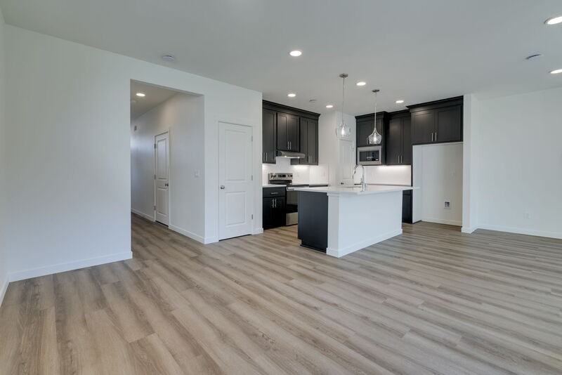 1843 Nw 18th Way - Photo 6 of 40