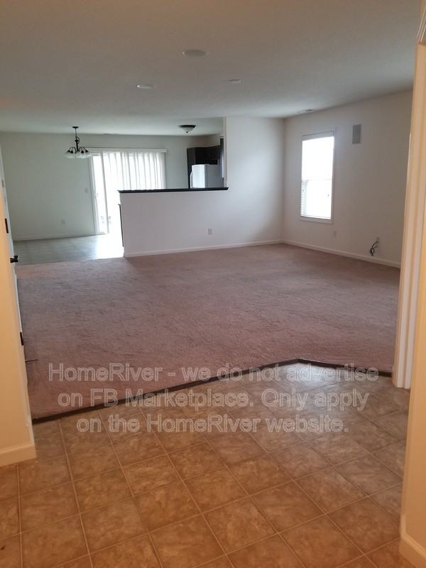 2212 Plateau Pt - Photo 3 of 12