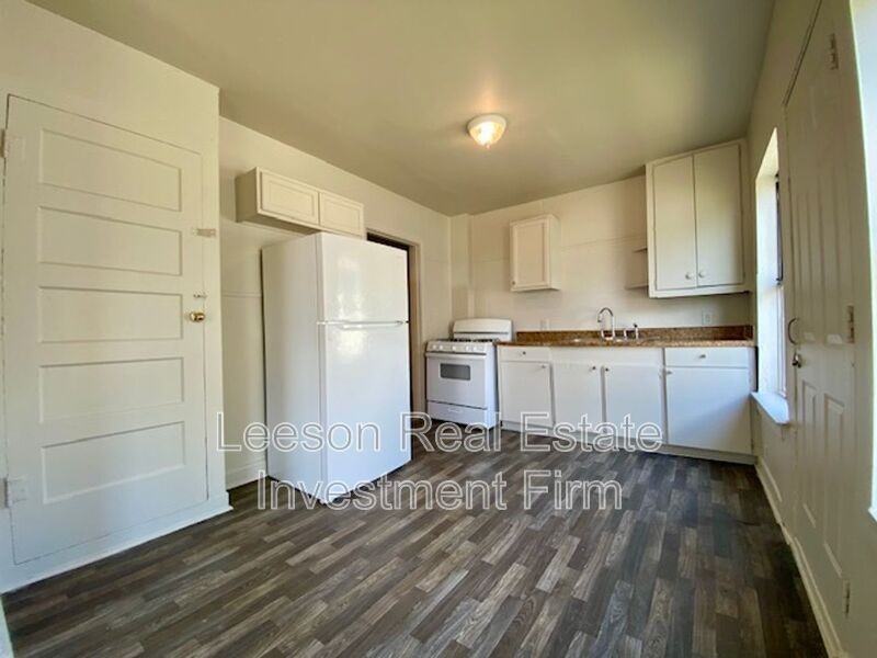 545 Wyche Street - Photo 6 of 14