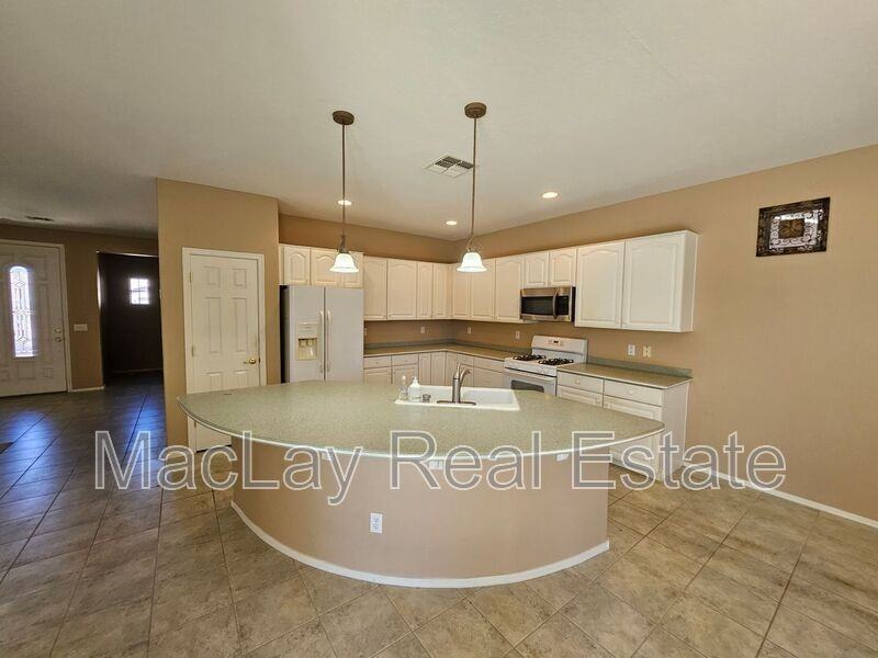 42593 W Abbey Rd - Photo 2 of 27