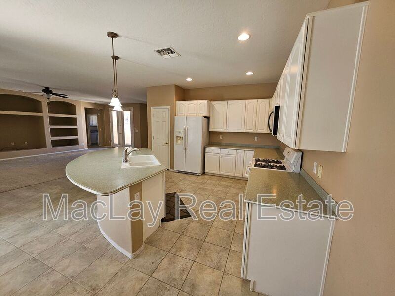 42593 W Abbey Rd - Photo 7 of 27