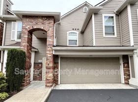 1231 Ne Horizon Loop #210 - Photo 1 of 1
