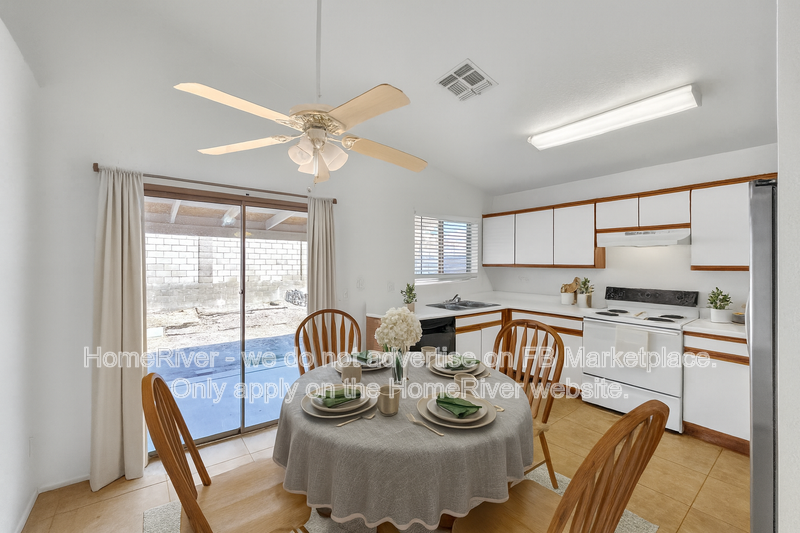 4815 North 84th Lane - Photo 4 of 27