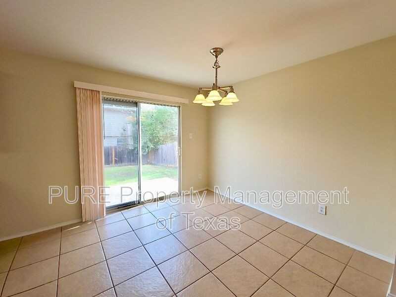 204 Ruby Lake Dr - Photo 7 of 23