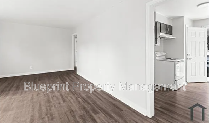 3120 24th St N - Photo 3 of 10