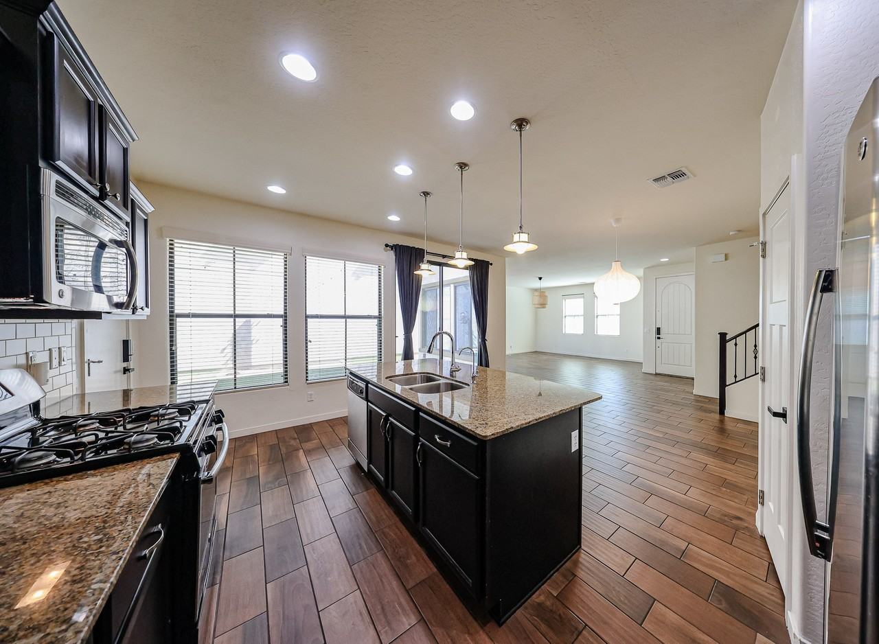 10428 East Nopal Avenue