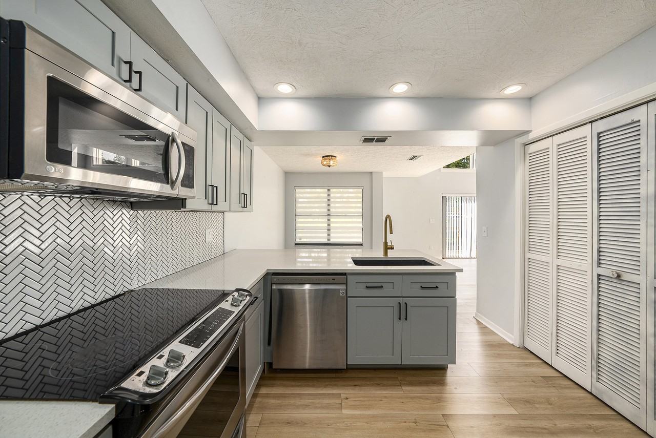 4008 Circlewood Ct - Photo 7 of 14