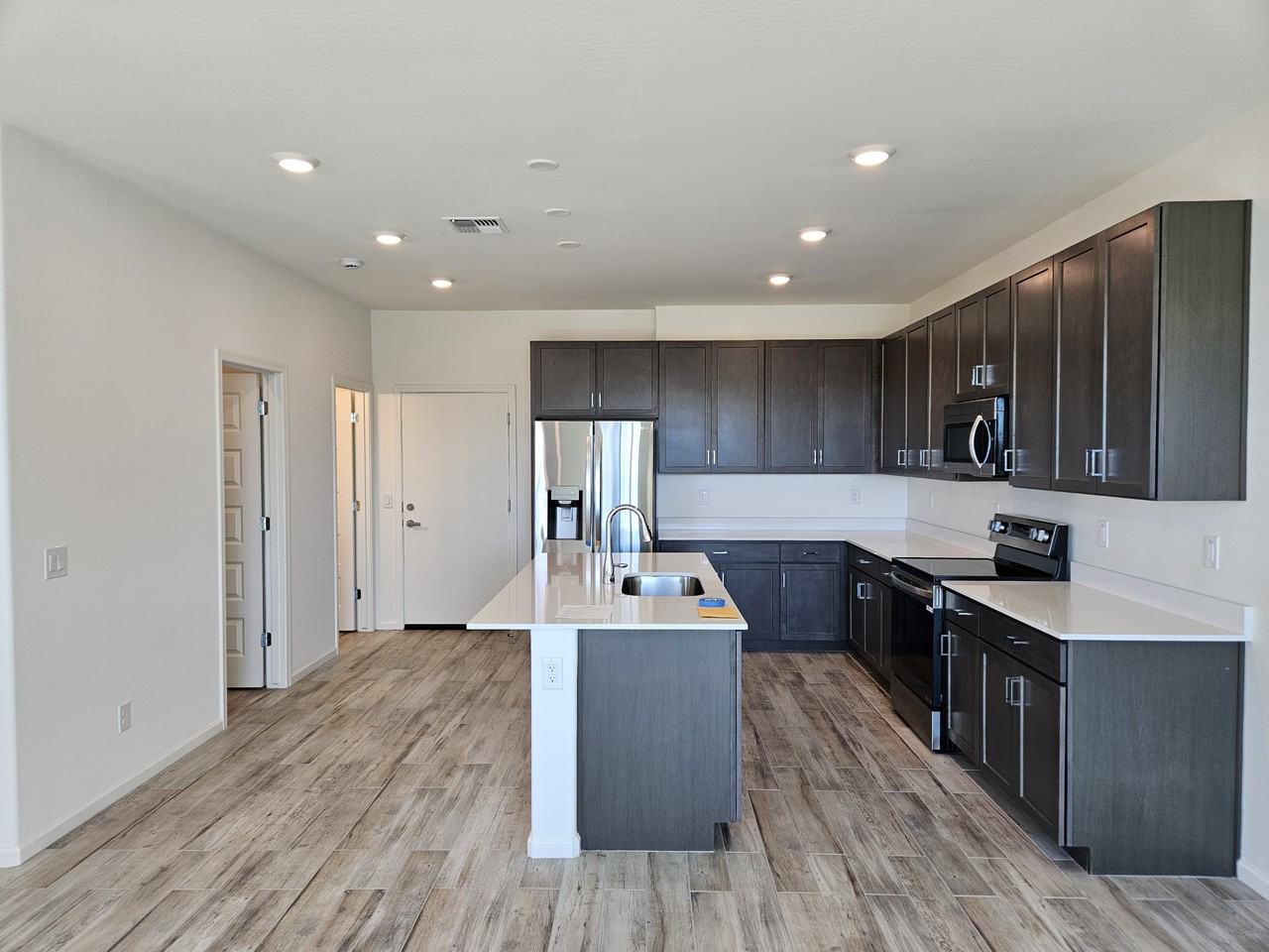 651 N Ironwood Dr #1 - Photo 3 of 19