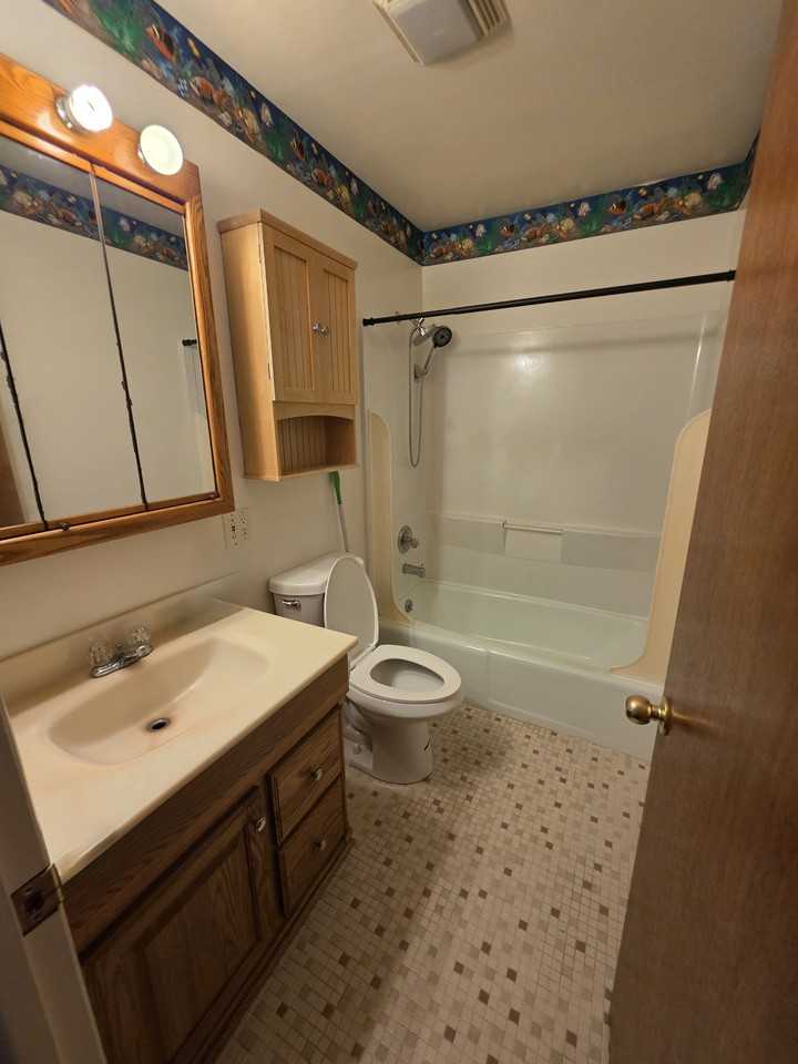 1109 Grant Avenue - Photo 7 of 11