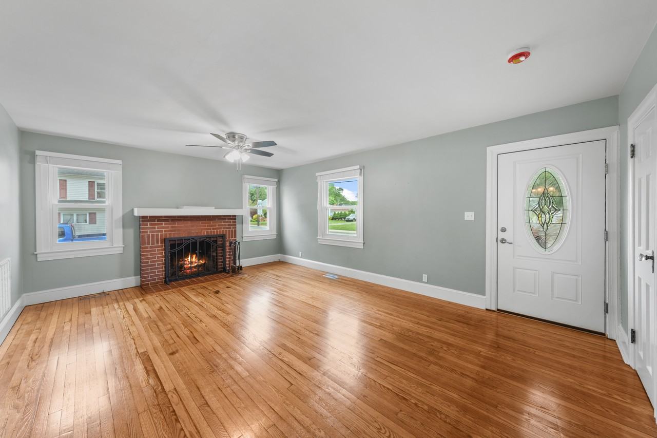 304 North Main Street - Photo 2 of 17