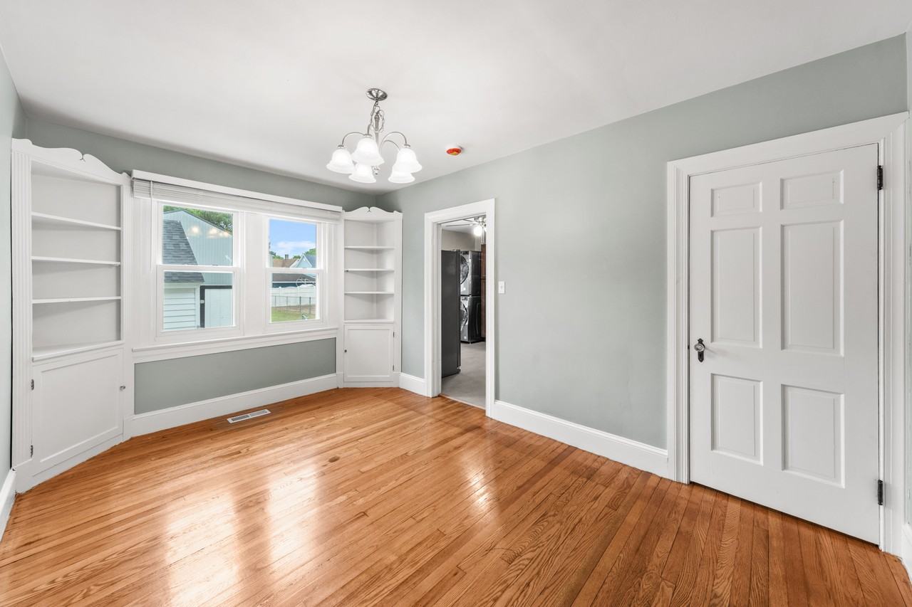 304 North Main Street - Photo 3 of 17