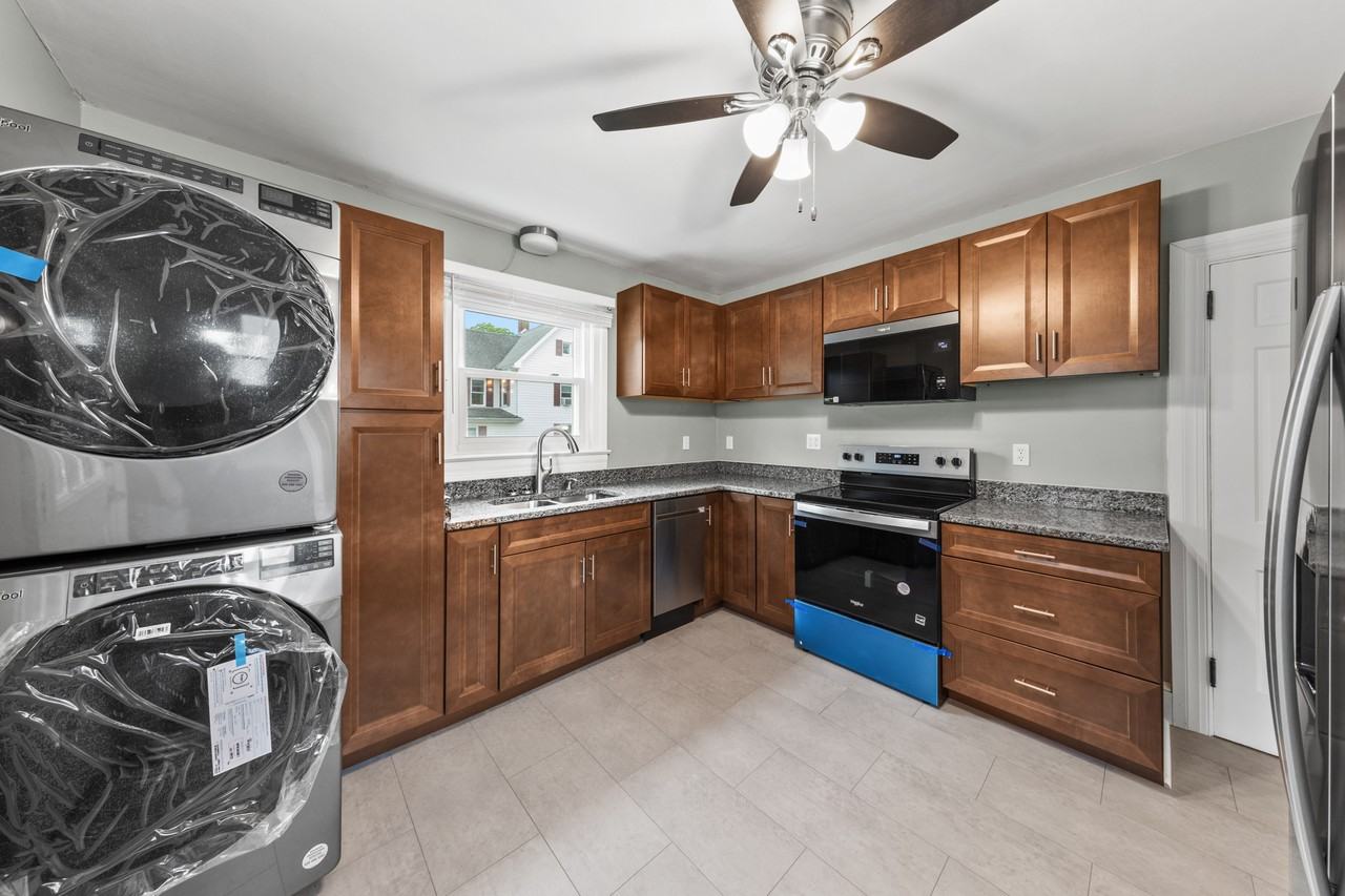 304 North Main Street - Photo 4 of 17