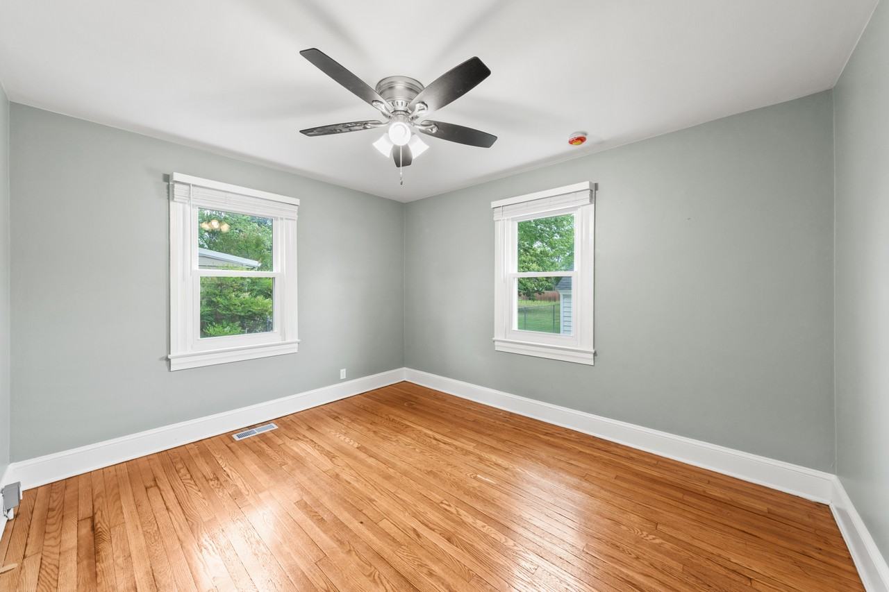 304 North Main Street - Photo 6 of 17