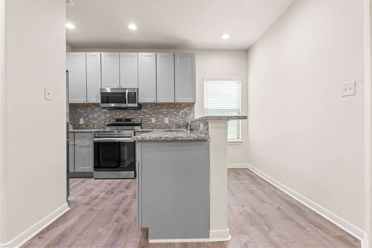 525 E Spring Valley Rd Apt 1401 #NA - Photo 3 of 24