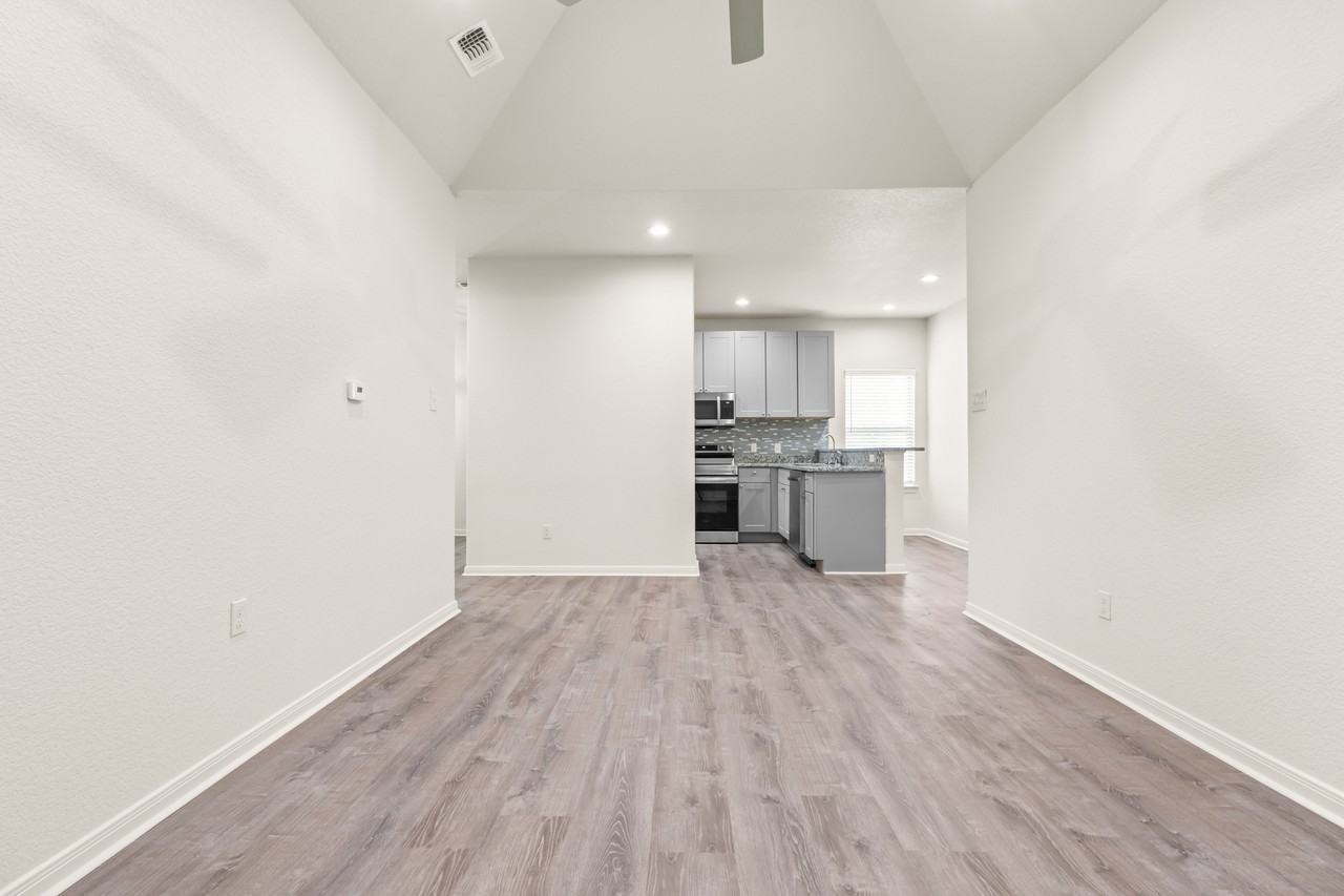 525 E Spring Valley Rd Apt 1401 #NA - Photo 7 of 24