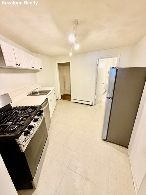 336 North St - Photo 7 of 10