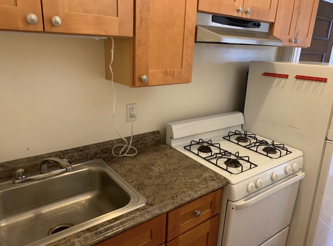 Ware St #303 - Photo 2 of 9