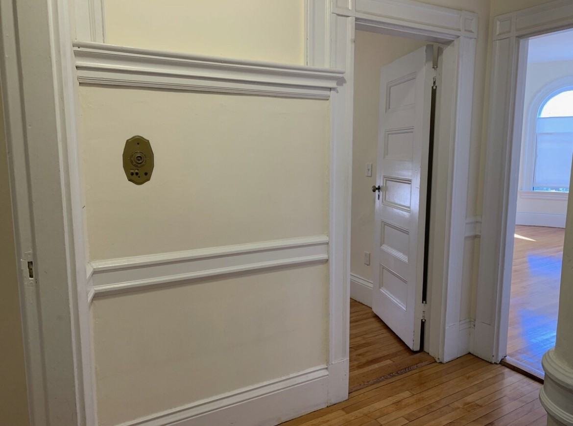 Ware St #303 - Photo 3 of 9