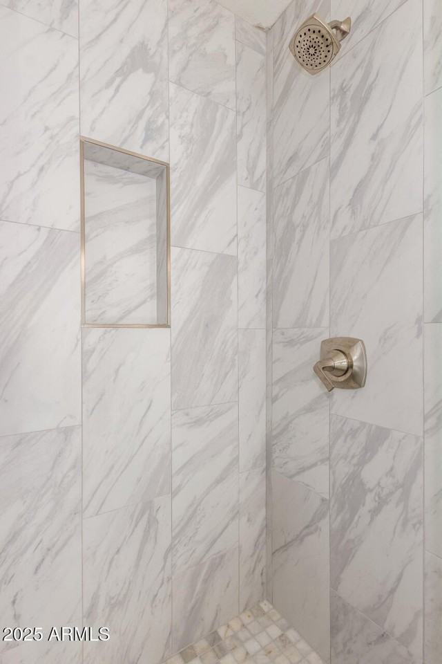 4302 N 80th Ln - Photo 5 of 18