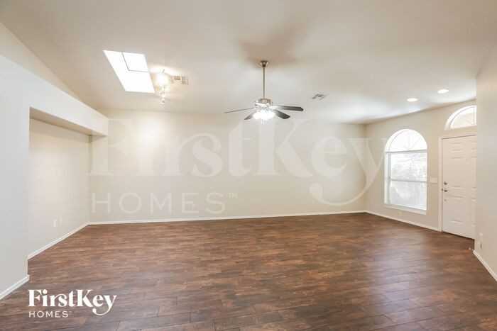 15207 N 28th Pl - Photo 3 of 16