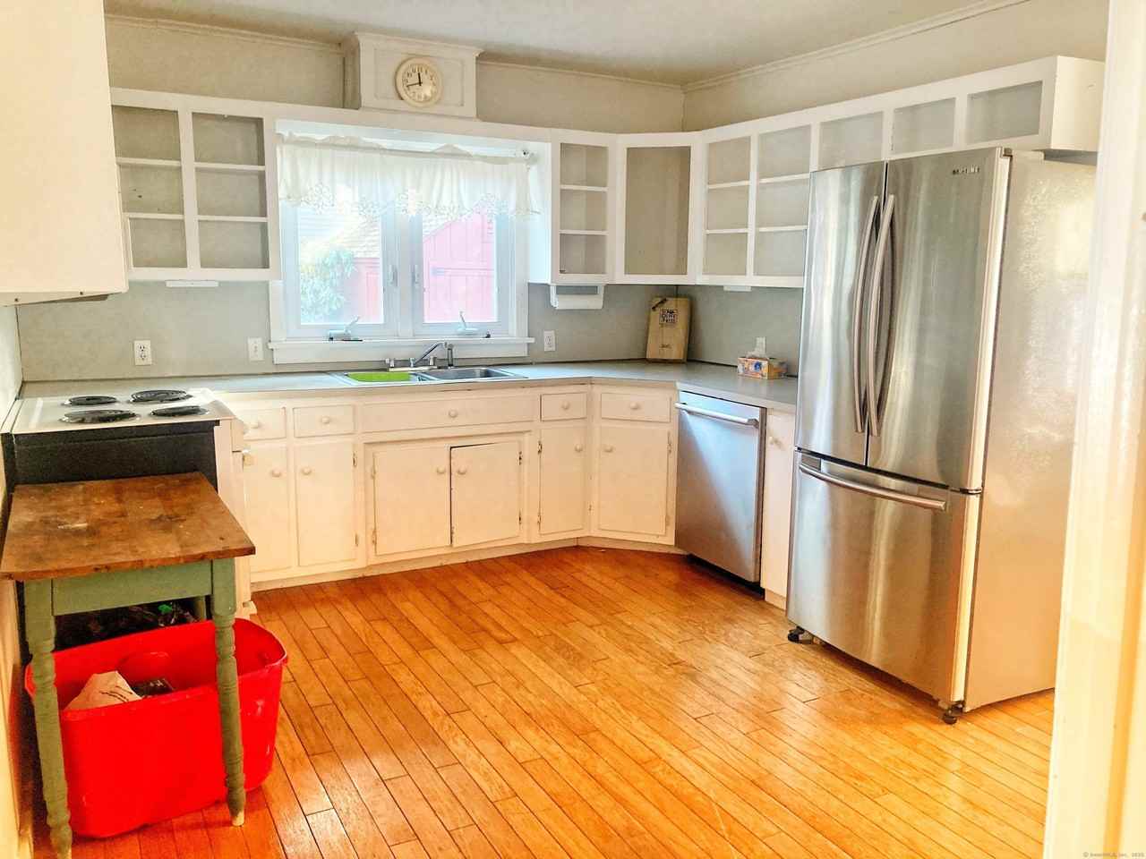 111 Elm St - Photo 7 of 15