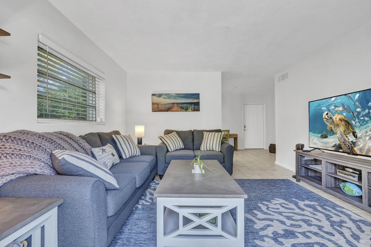 1129 Pebble Beach Ln #6 - Photo 3 of 31