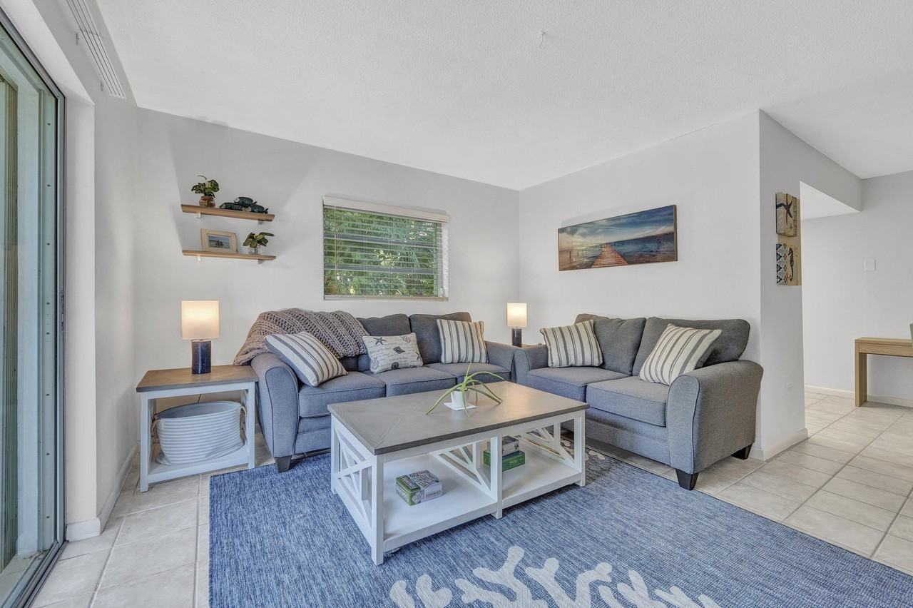 1129 Pebble Beach Ln #6 - Photo 5 of 31