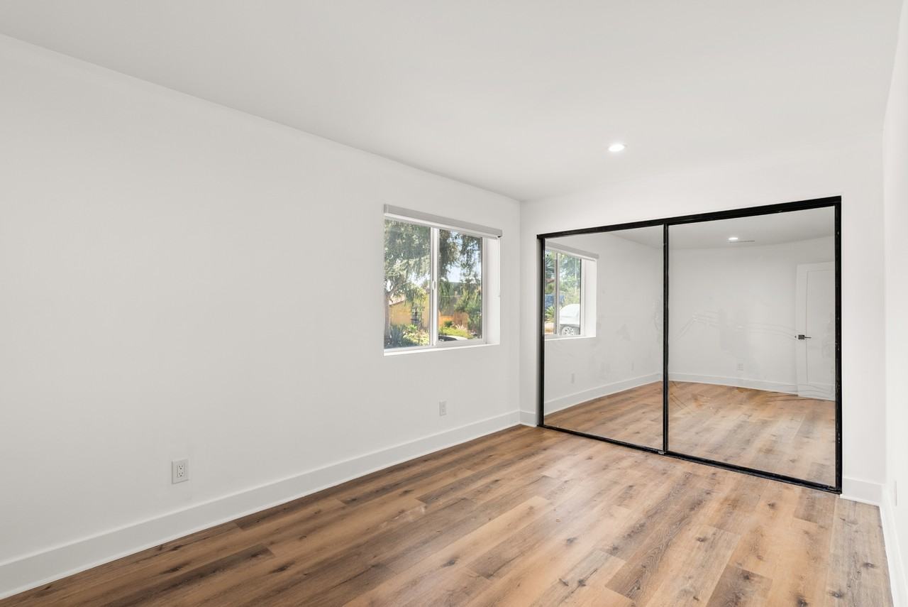 901 Micheltorena St - Photo 5 of 12