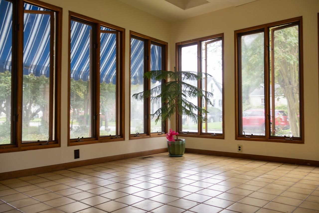 107 East Taylor Avenue - Photo 2 of 9