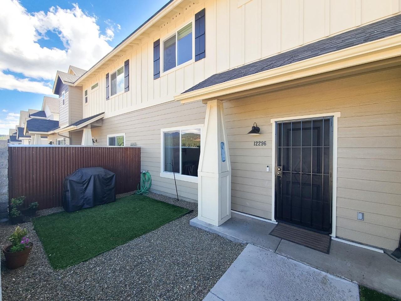 12296 Curtis Ct - Photo 2 of 20