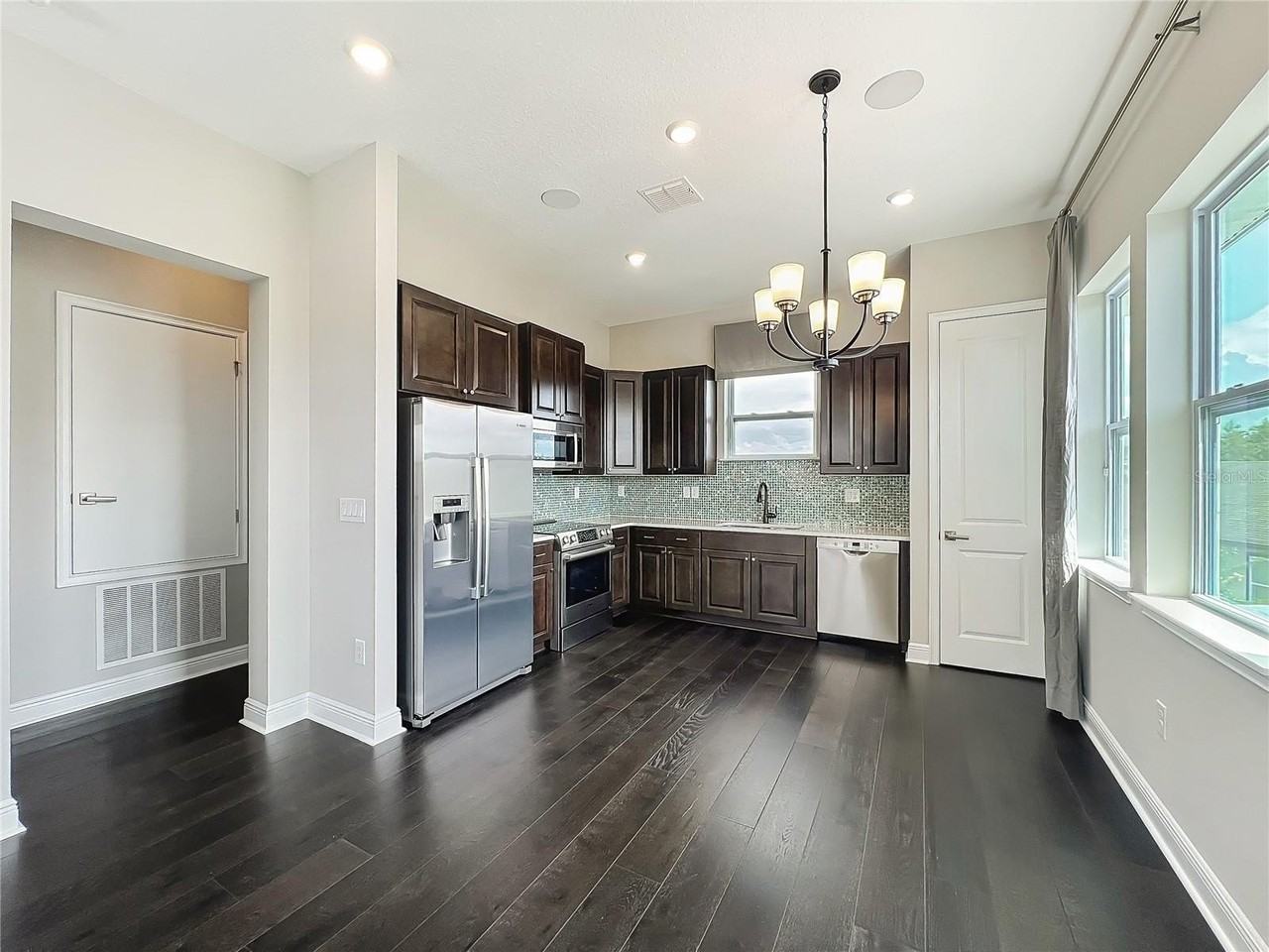 13450 Gabor Avenue - Photo 7 of 19