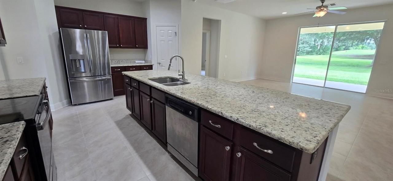 5235 Southeast 91st Street - Photo 6 of 16