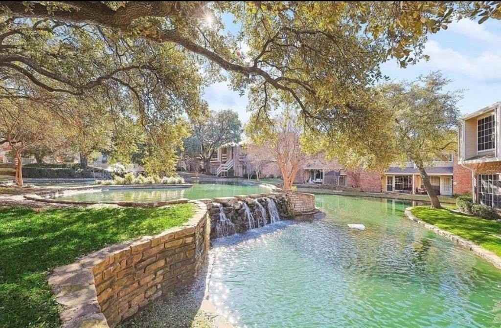 3550 Country Square Dr #109