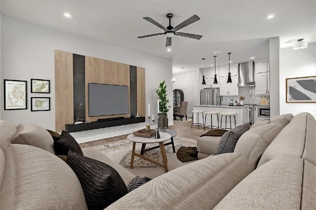 123 Garden Ct E - Photo 5 of 22