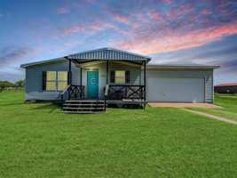 featured image of 4055 Victor Blvd